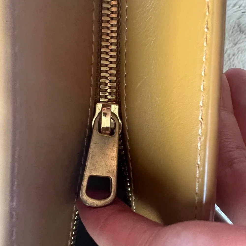 A.P.C. Albane bag in mustard yellow - Picture 9 of 9